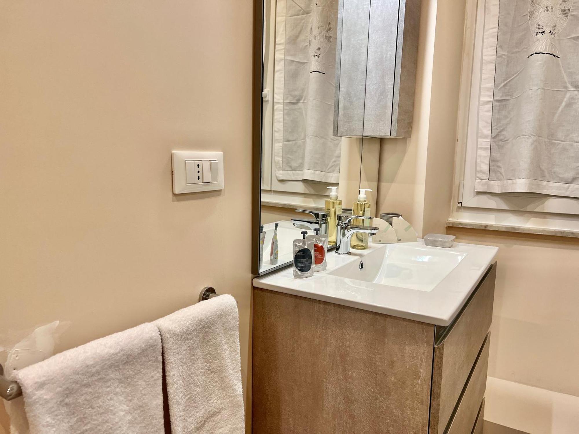 Lomellini One Apartment Генуа Екстериор снимка